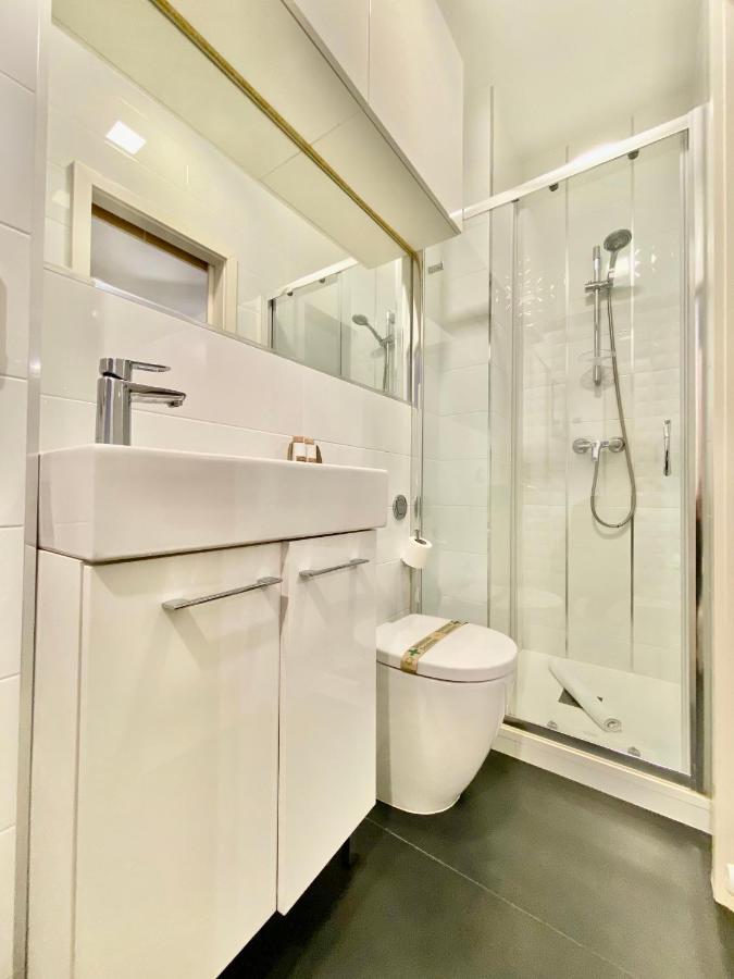Charming La Casa De La Castellana Apartment Madrid Bagian luar foto